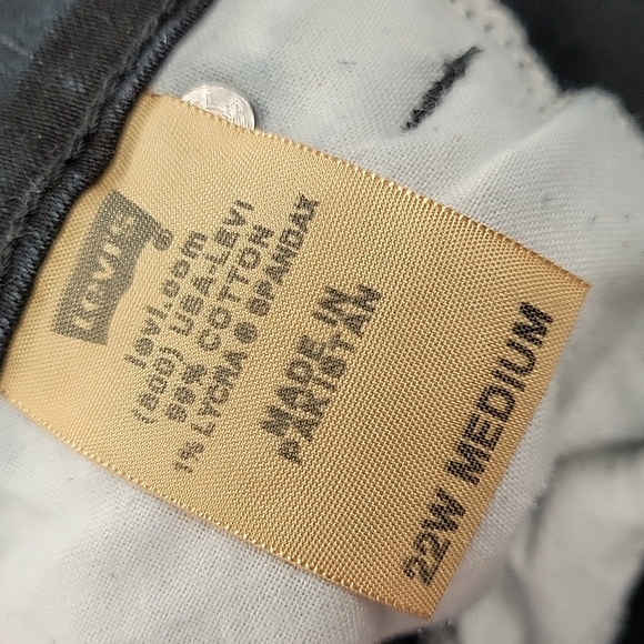 Levi Black Jeans Women's Boot Cut 512 Perfectly Shaping 22W Medium - Picture 8 of 8